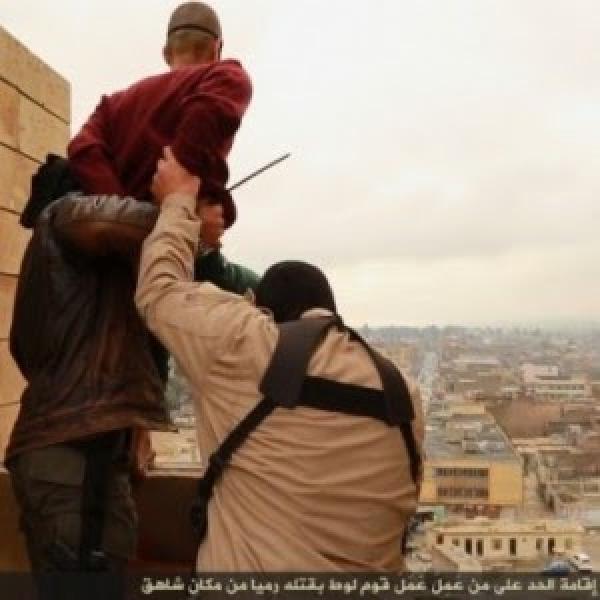 داعش يعدم 4 أشخاص رميًا من بناية في الموصل، مسار العربية,۲۱ آب ۲۰۱۶