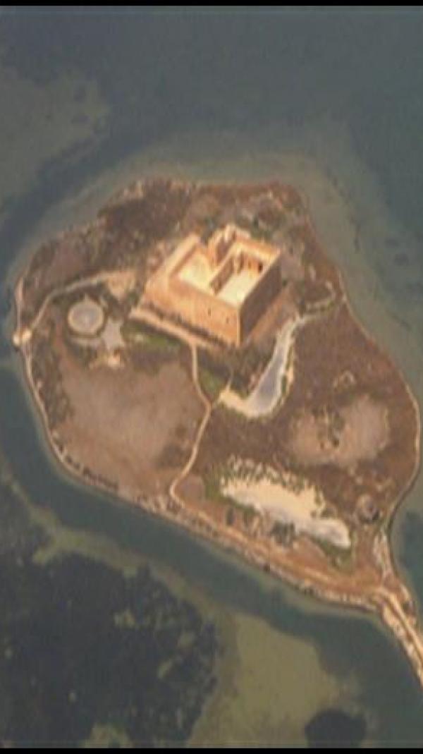 Satellite image of Chikly Island