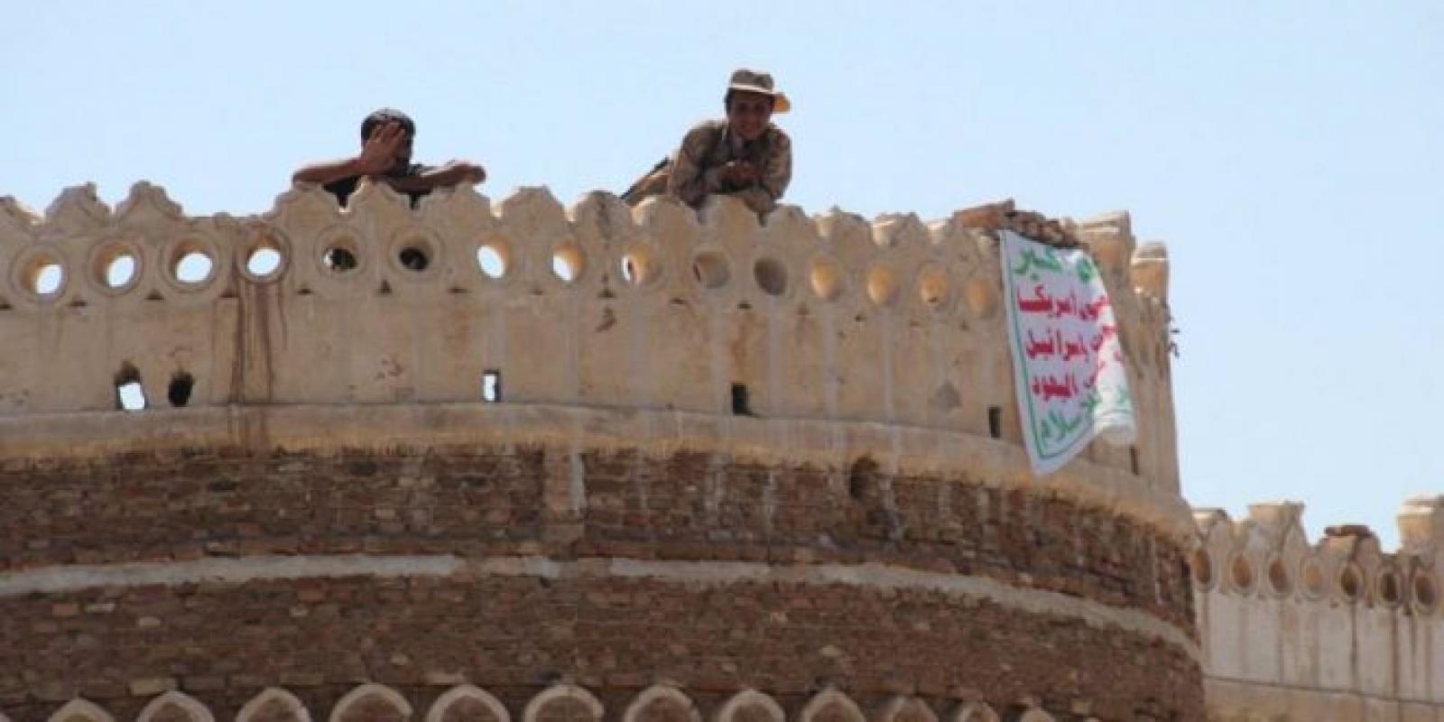 Armed Houthi militants take control of the Historical Corniche Castle of Al-Hudaydah, Report by Abdul-Hafiz Al-Hutami, 1 October 2014